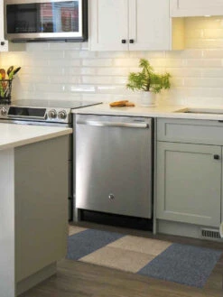 DIP Shade Carpet Tile Square 19.7 In. X 19.7 In. 16.2 Sq Ft/6 Pack -Flooring Store b9b04937 5f51 4fba 9a71 7c78bc3499f5 1.92eefe2cc65a334ceda0ec4238cedb23 1800x1800