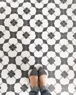 Enchante 8-in X 8-in Decorative Field Tile In Moderno (11.61 SqFt/Ctn) -Flooring Store c879846c 906e 4595 b8a3 fc2abde4c614 1.4943e601636e329bcb2bef9da40f5c72 1800x1800